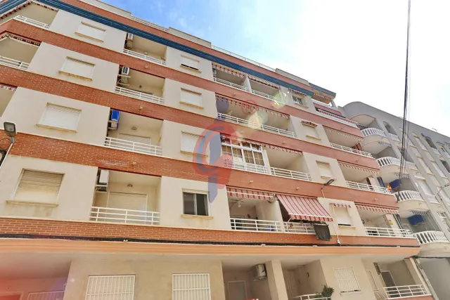 Piso impecable en Las Viñas con piscina comunitaria, terraza acristalada y muy cerca del mar — 32