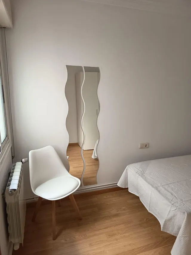 Se alquila habitación en piso en la carballeira — 8