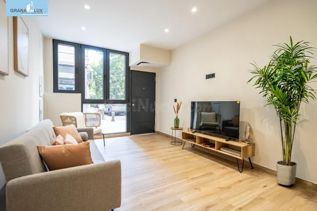Amplia vivienda junto METRO Recogidas a estrenar! — 2