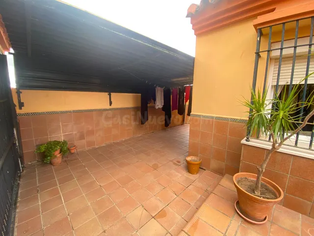 Exclusivo pareado en Santa Mónica: elegancia, espacio y vist - foto 2