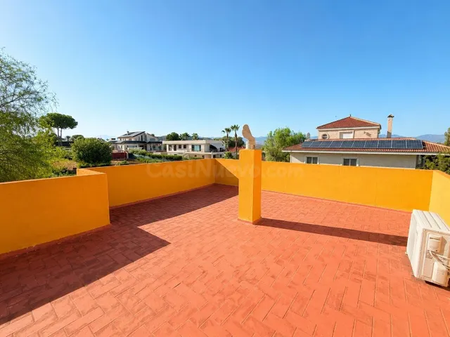 Villa independiente con piscina en Montepinar – Orihuela - foto 4