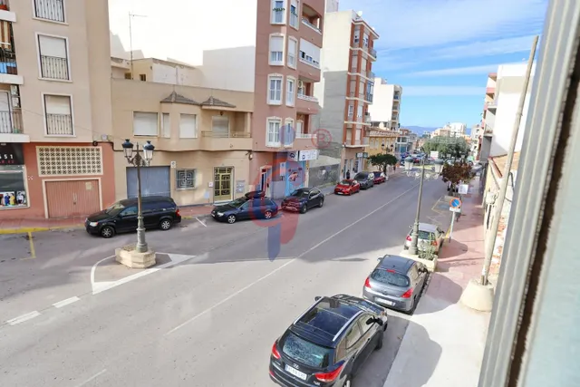 ESPACIOSA VIVIENDA EN EL CENTRO DE GUARDAMAR DEL SEGURA — 27