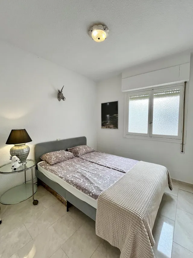 Apartamento de 3 dormitorios y 2 baños a 200 metros de Playa del Cura — 10
