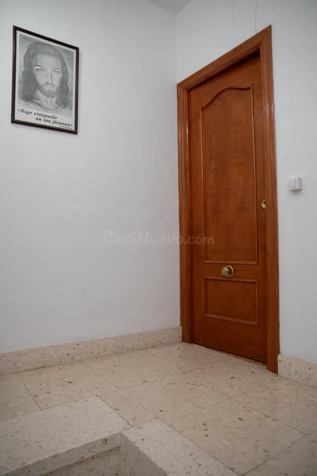 CASA CENTRICA CON IMPRESIONANTES VISTAS — 5