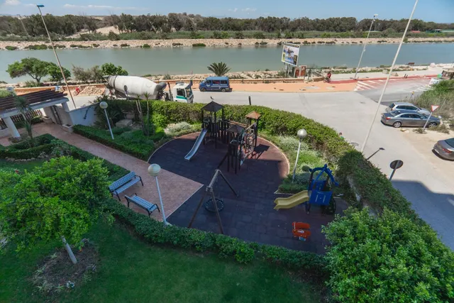 Apartamento 3 habitaciones en venta - puerto deportivo — 24