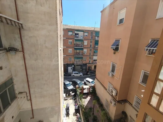 Oportunidad Única en Vistabella: Piso con Gran Potencial por - foto 2