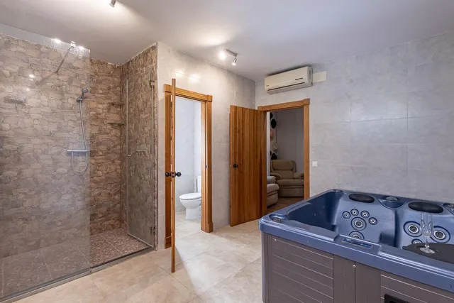 Casa Rural en funcionamiento en Caparacena — 28