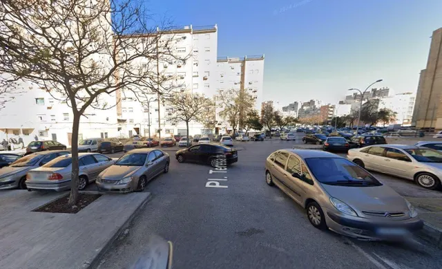 Se vende Piso OKUPADO en Plaça Teresa De Jesus 3 Jerez de la - foto 5