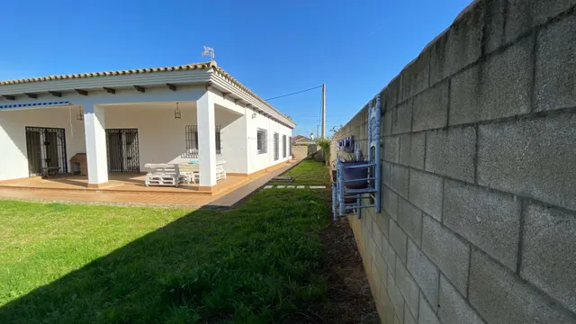 CHALET EN EL PAGO MELILLA SOLO TEMPORADA DE VERANO — 8