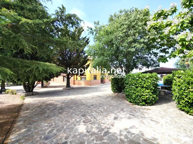 INTERESANTE CHALET A LA VENTA EN BANYERES DE MARIOLA — 34