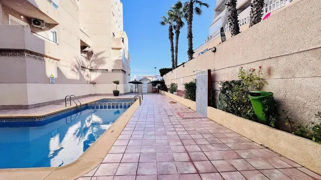 Apartamento 2 habitaciones 75m² en venta - La Mata — 29