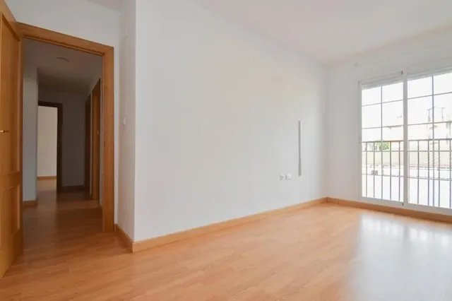 Piso en venta en Calle Gran Via de Colon — 17