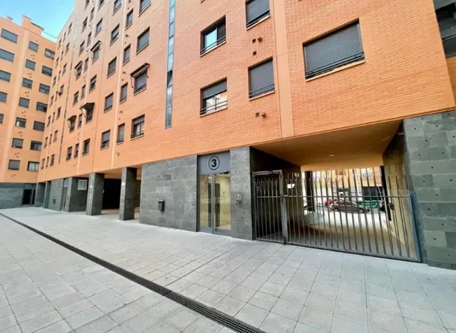 Apartamento 3 habitaciones 110m² en alquiler - Universidad - Ciudad deportiva — 28