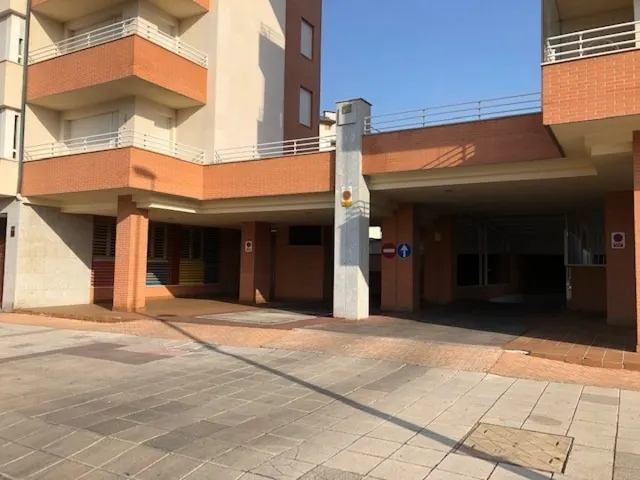 VENTA GARAJE EDIFICIO EL SOL LA ROSALEDA — 6