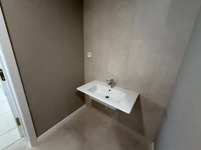 Cuenta con zonas comunes pensadas para el disfrute y la relajación: piscina para adultos, gastrojardín, un gimnasio completo y un spa con sauna. — 7