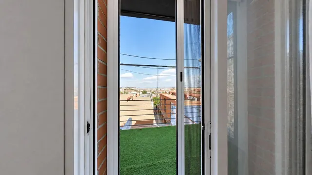 Chalet pareado en venta. — 28