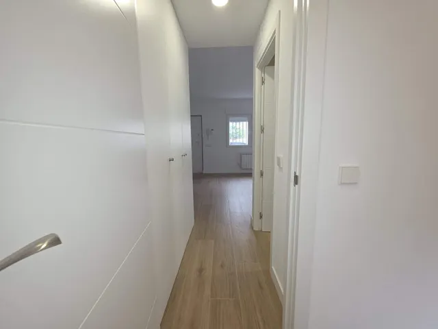 Acogedor Piso en Coslada, Ideal para Entrar a Vivir por €203 - foto 5