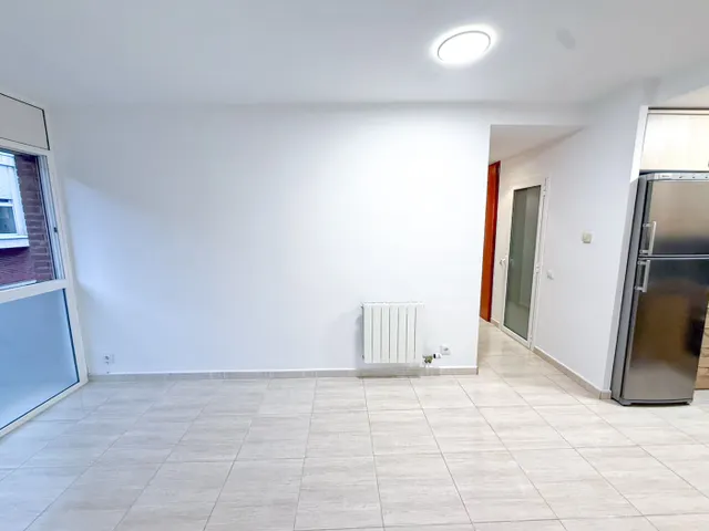 Piso de 2 dormitorios con ascensor en Figueres — 26