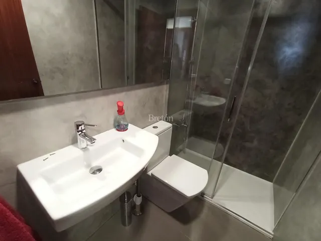 Interesante piso, incluye plaza de garaje, Sector Universidad. — 14