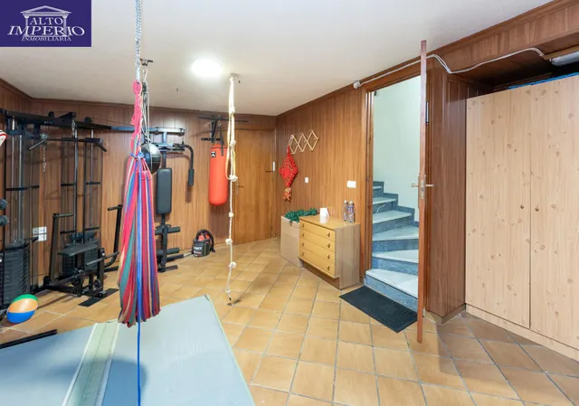 Se vende bonita casa adosada de 4 dormitorios con piscina privada, garaje y gimnasio — 28
