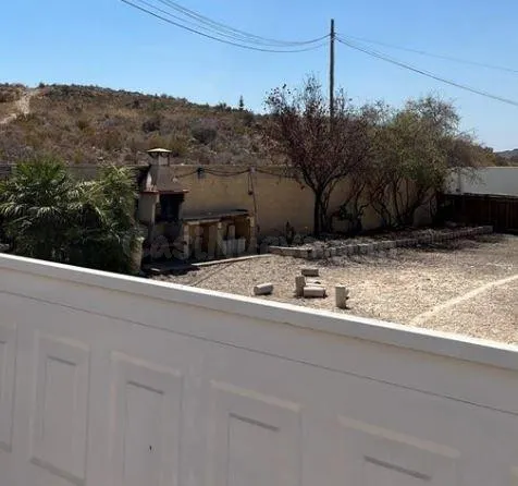 SE VENDE casa OKUPADA en Calle BASALTO-GARROFERAL Nº 19 Alicante/Alacant (Alicante/Alacant) — 3