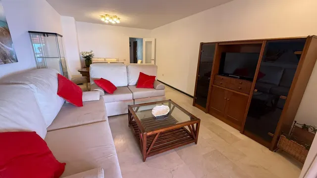 Amplio Apartamento en Alquiler en Benidorm, Zona Hotel Bali - €1450 — 7