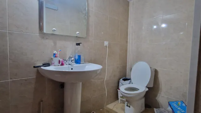 Local comercial con amplio escaparate en Puerta del Sur — 26