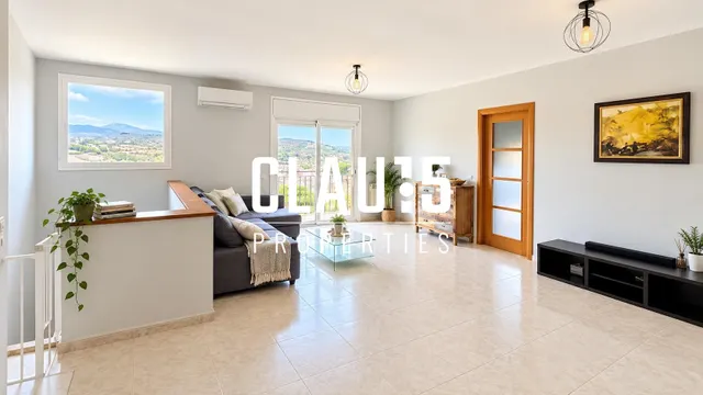 Casa en venta con piscina y vistas panorámicas en Vistamar, Sant Cebrià de Vallalta — 6