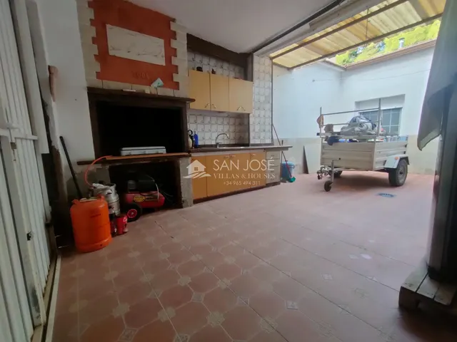 SE VENDE ESPLENDIDA CASA PARA ENTRAR A VIVIR  EN LA ROMANA — 16