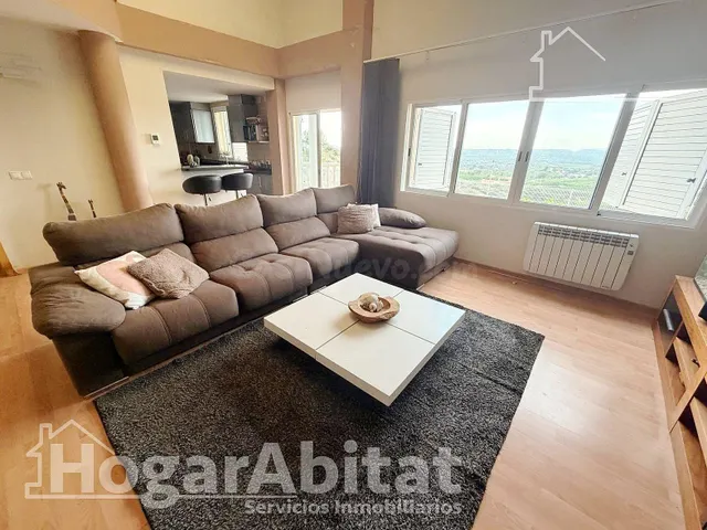 ¡ENCANTADOR CHALET! AMPLIO Y SOFISTICADO CON PISCINA, GARAJE - foto 5
