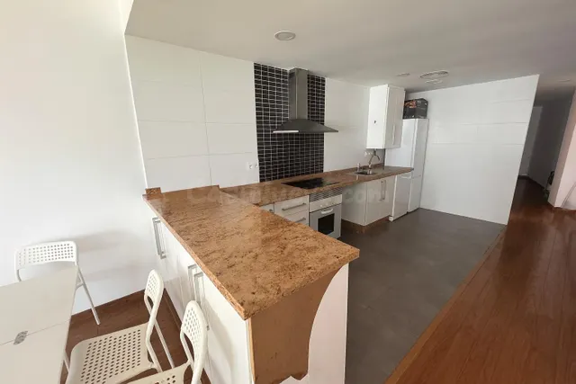 ALG223 - PISO DE 130M2 EN LA CALLE ARBRES DE ALGEMESÍ - foto 3