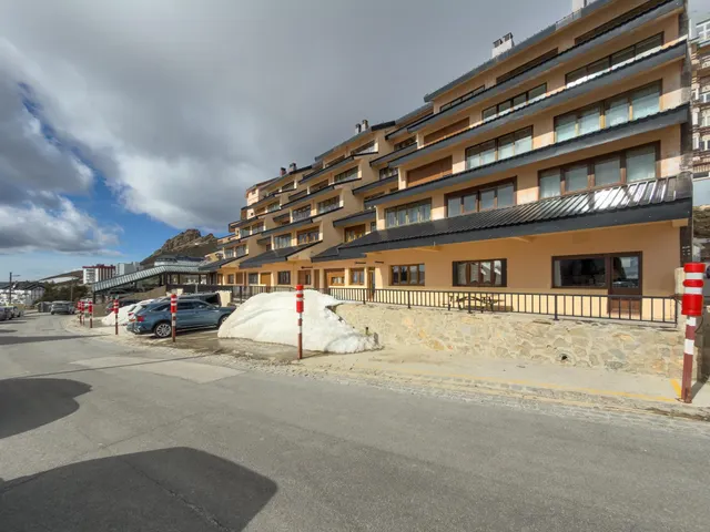 Tu refugio moderno con terraza panorámica en Sierra Nevada — 24