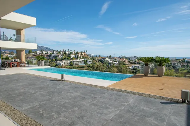 Chalet 5 habitaciones 616m² en venta - Costa del Sol — 32