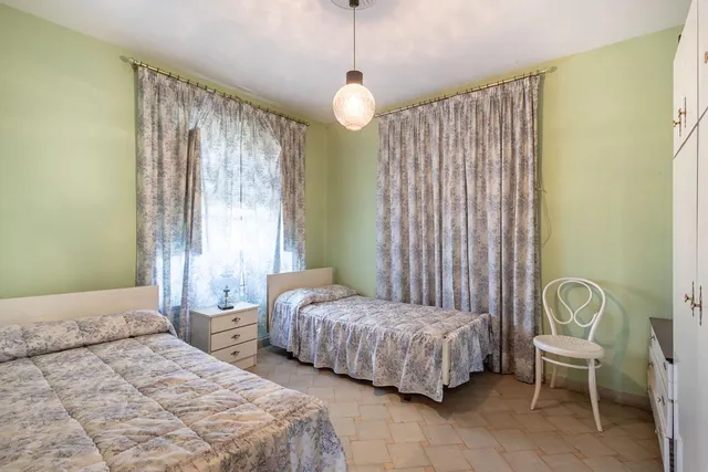 CASA CON MÁS DE 4000 METROS DE PARCELA EN MONACHIL — 33