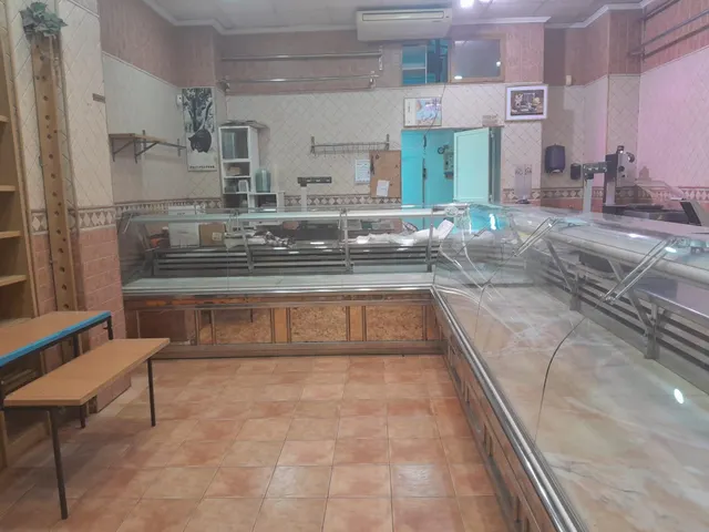 ESTUPENDO TRASPASO EN AVENIDA GREGORIO GEA — 2