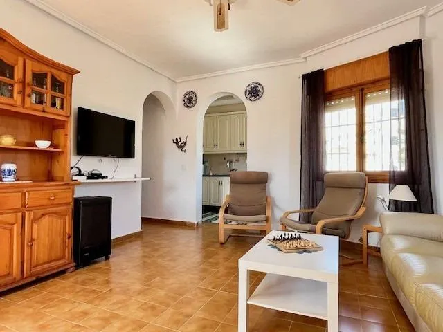 Villa independiente orientada al sur con piscina privada en un terreno de 502 m2 – Ciudad Quesada — 19