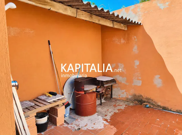Casita a la venta en Ontinyent , partida La Solana . — 19