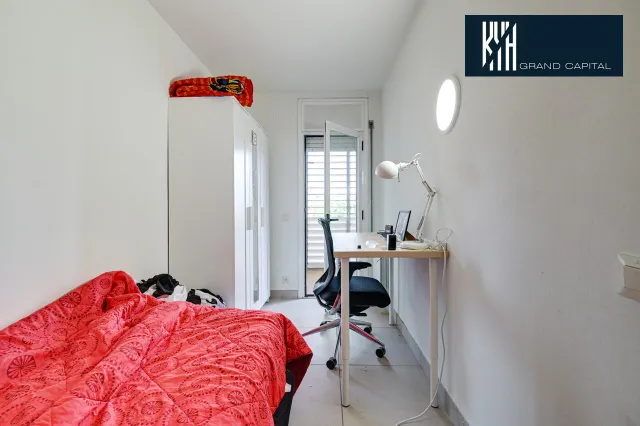 PISO LLUIS PERICOT — 33