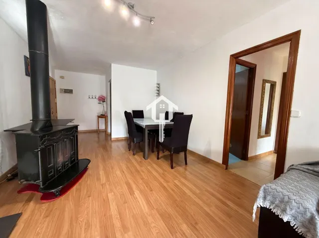 Piso luminoso con chimenea en zona ciudad elegida de Alicante: 78m2, 2 dormitorios dobles y tercera planta — 16