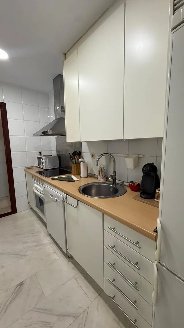 Precioso apartamento en alquiler en Playa Granada – Zona residencial  (ALQUILER TEMPORAL) — 9