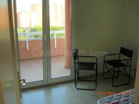 PISO ATICO DE DOS GRANDES DORMITORIOS, 1 BAÑO, AMPLIO SALÓN, - foto 4