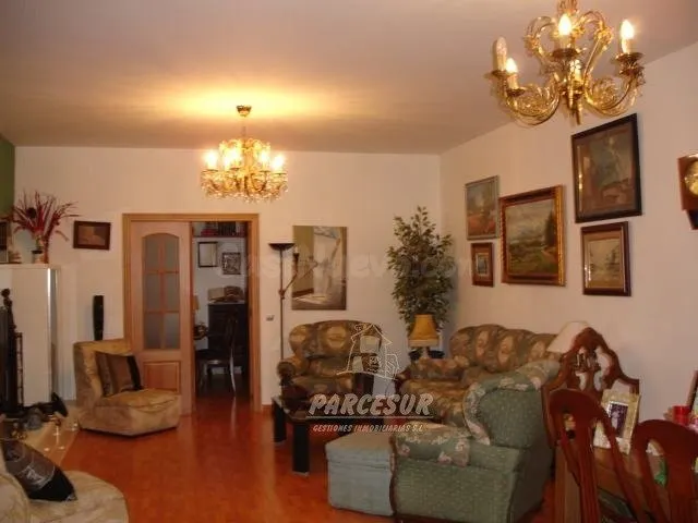 ZONA LA BARQUERA - Parcela de 750 m2 con casa de 320 m2 con  - foto 5