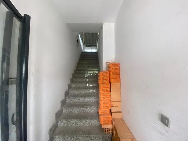Local para oficinas en Calle Coruña — 11