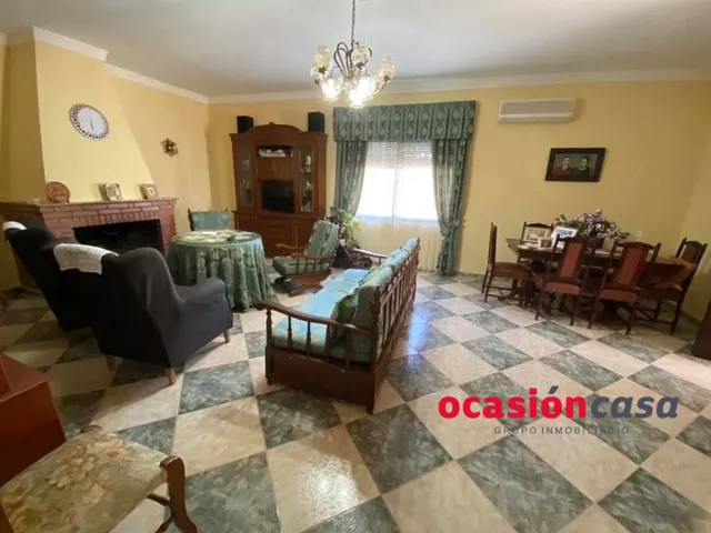Espectacular parcela con casa, piscina y olivos — 11