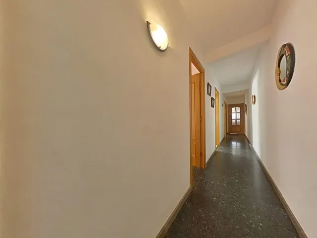 GRANDE PISO CALLE VALENCIA — 21