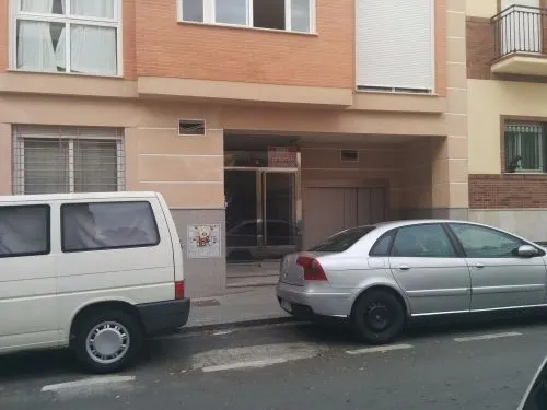 ¡Oportunidad de Inversión en el Corazón de Granada! — 7