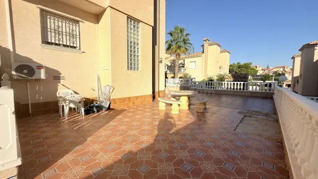ADOSADO DE 3 DORMITORIOS Y 2 BAÑOS EN ORIHUELA COSTA (EL GALÁN) — 2