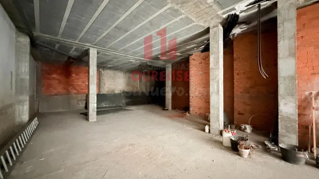 LOCAL COMERCIAL DE OBRA EN LA ZONA DE O COUTO - foto 2