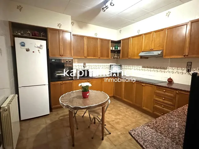 Amplia casa a la venta en Font de la Figuera (Valencia) — 50