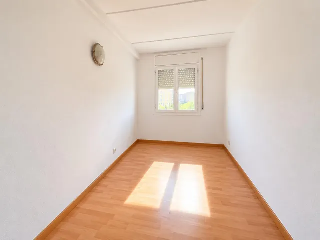Se vende piso en el prat del llobregat, zona san cosme — 7